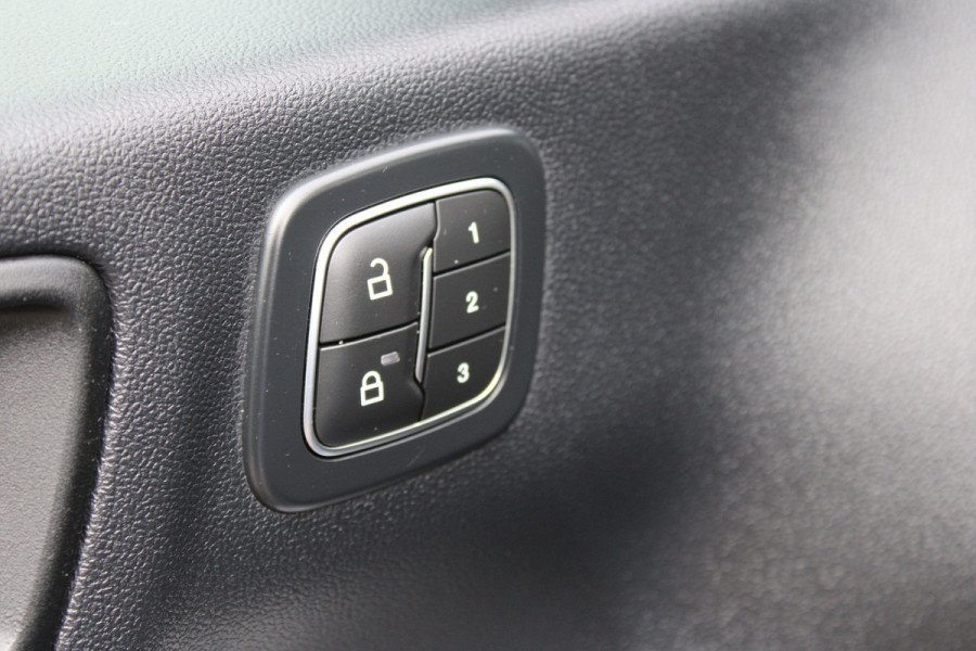 Ford Kuga 2.5 PHEV ST-Line X | Trekhaak | AGR | Led | Head-Up | B&O