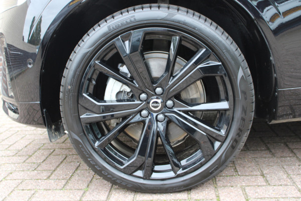 Volvo XC60 2.0 T6 Plug-in hybrid AWD Plus Black Edition | Trekhaak | 360 Camera | H&K | BLIS |