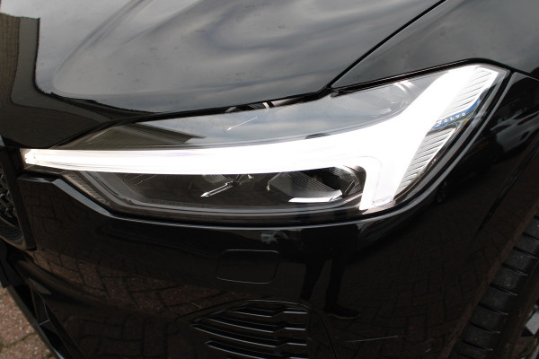 Volvo XC60 2.0 T6 Plug-in hybrid AWD Plus Black Edition | Trekhaak | 360 Camera | H&K | BLIS |