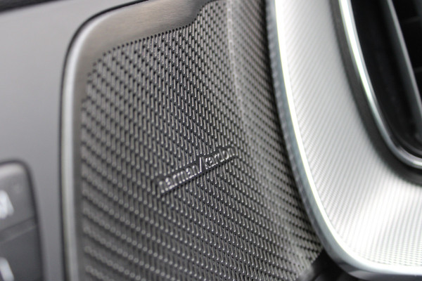 Volvo XC60 2.0 T6 Plug-in hybrid AWD Plus Black Edition | Trekhaak | 360 Camera | H&K | BLIS |