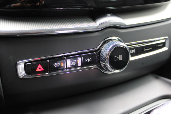 Volvo XC60 2.0 T6 Plug-in hybrid AWD Plus Black Edition | Trekhaak | 360 Camera | H&K | BLIS |