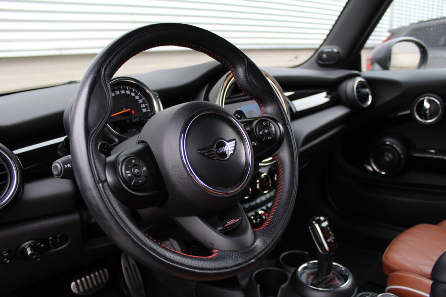 MINI Cabrio 2.0 Cooper S Chili | JCW | Leder | Harman Kardon | Navigatie | Camera