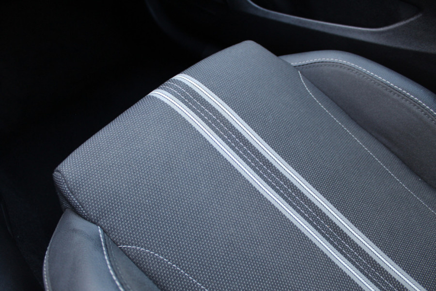 Opel Corsa 1.2 Turbo Hybrid 136PK GS | Navigatie | Led | Winterpack | Adaptieve cruise