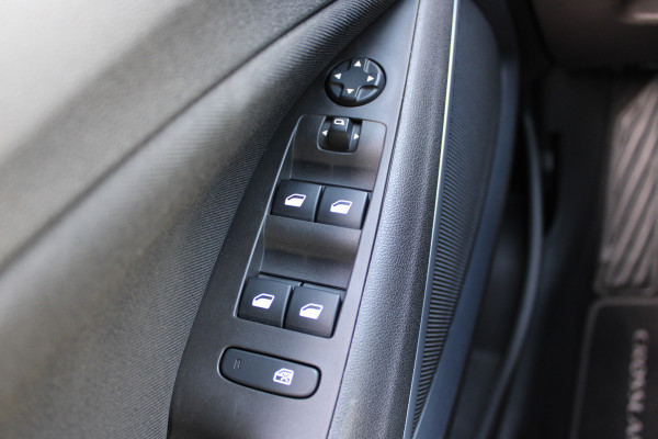 Opel Crossland X 1.2 Turbo Online Edition | Cruise control | Navigatie | Trekhaak | Dealer onderhouden |