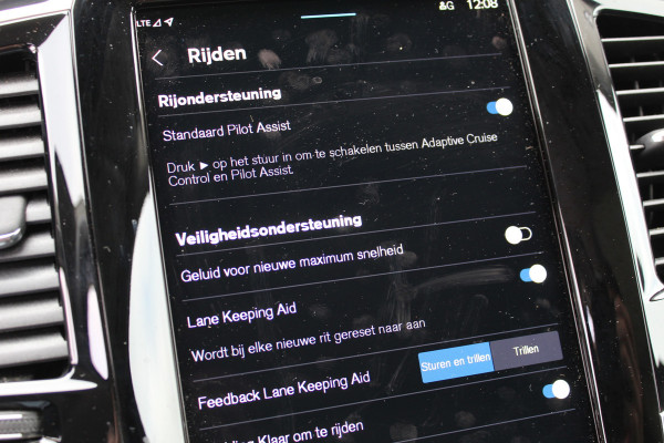 Volvo XC90 2.0 T8 Recharge AWD Plus Bright | Panoramadak | Trekhaak | 360 Camera | H/K
