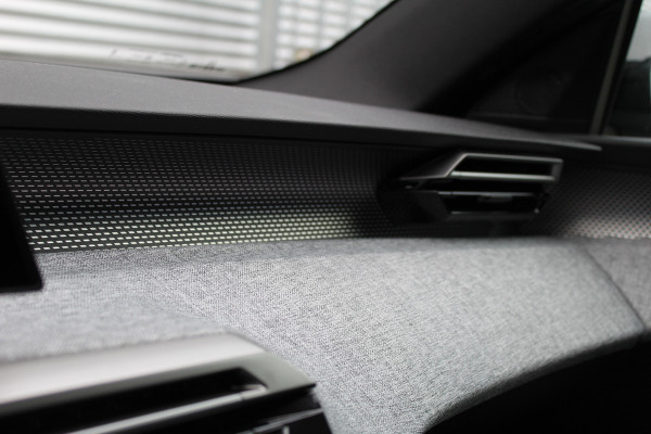 Peugeot 3008 1.2 Hybrid 136 GT | Navigatie | Led | Camera | Climate | Adaptieve cruise