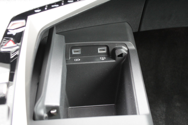 Peugeot 3008 1.2 Hybrid 136 GT | Navigatie | Led | Camera | Climate | Adaptieve cruise