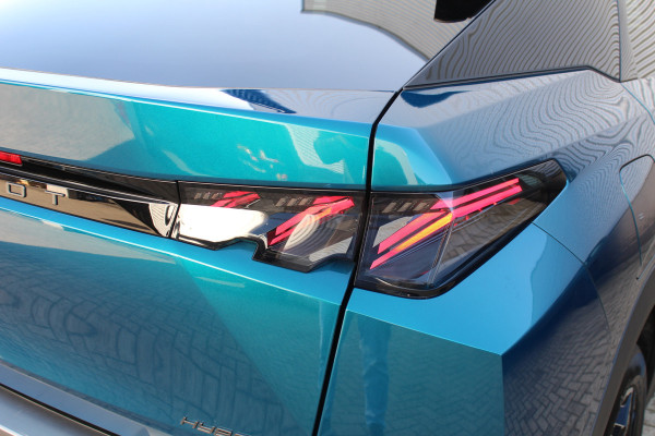 Peugeot 3008 1.2 Hybrid 136 GT | Navigatie | Led | Camera | Climate | Adaptieve cruise