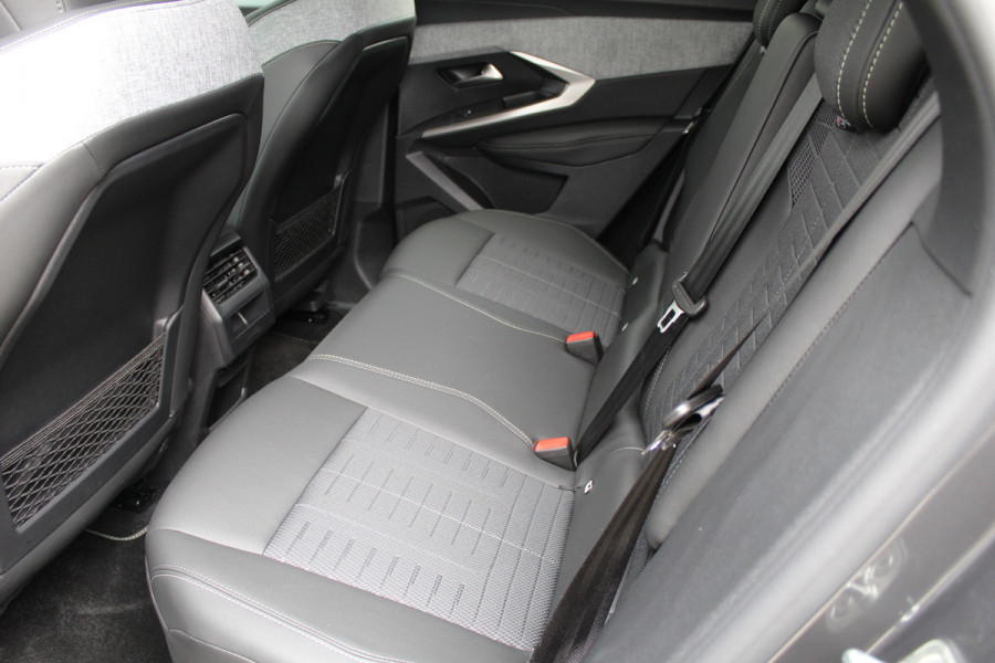 Peugeot 3008 1.2 Hybrid 136 GT | Navigatie | Led | Camera | Climate | Adaptieve cruise