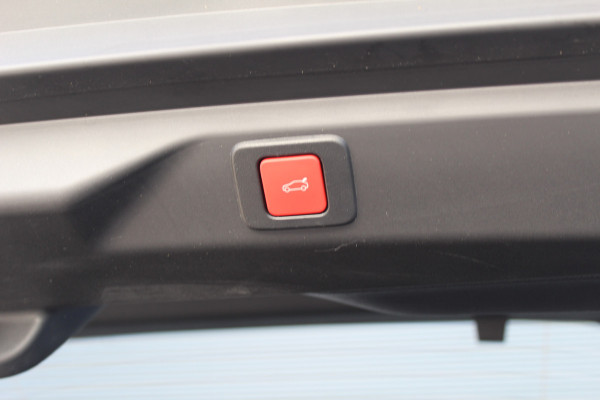 Peugeot 3008 1.2 Hybrid 136 GT | Navigatie | Led | Camera | Climate | Adaptieve cruise