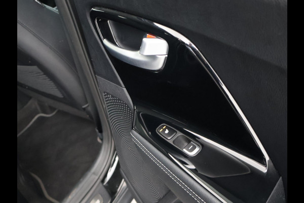 Kia Niro 1.6 GDi HYBRID AUT. EXECUTIVELINE + LEDER | JBL TREKHAAK | STOELVENTILATIE | STUUR/STOELVERWARMING
