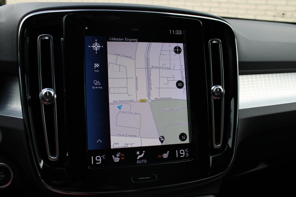 Volvo XC40 1.5 T3 Momentum | Trekhaak | Cruise control | Navigatie | Stoel/Stuurverwarming