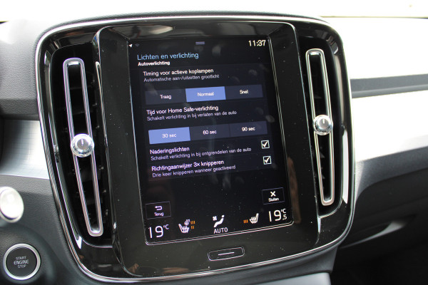 Volvo XC40 1.5 T3 Momentum | Trekhaak | Cruise control | Navigatie | Stoel/Stuurverwarming