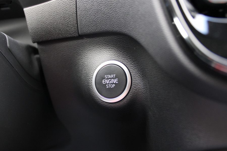 Volvo XC40 1.5 T3 Momentum | Trekhaak | Cruise control | Navigatie | Stoel/Stuurverwarming