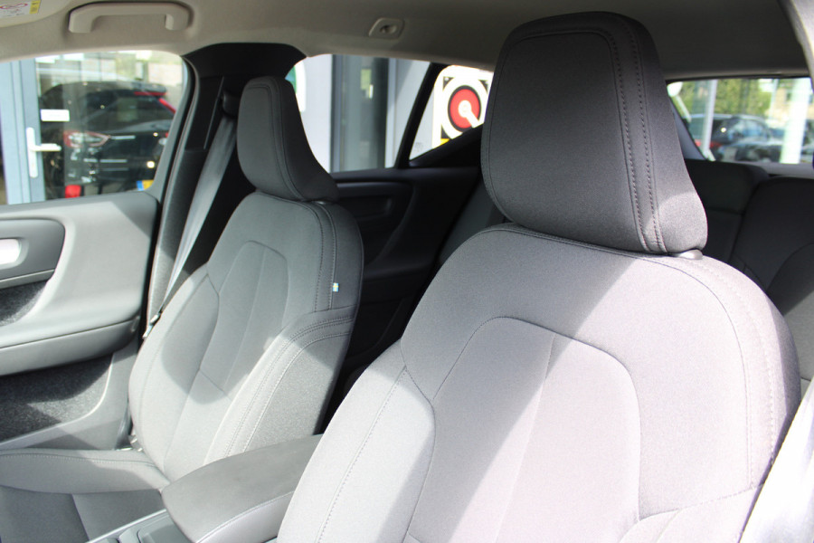 Volvo XC40 1.5 T3 Momentum | Trekhaak | Cruise control | Navigatie | Stoel/Stuurverwarming