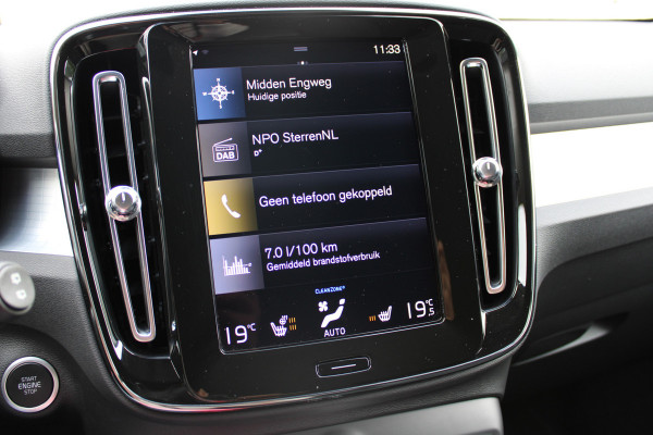 Volvo XC40 1.5 T3 Momentum | Trekhaak | Cruise control | Navigatie | Stoel/Stuurverwarming