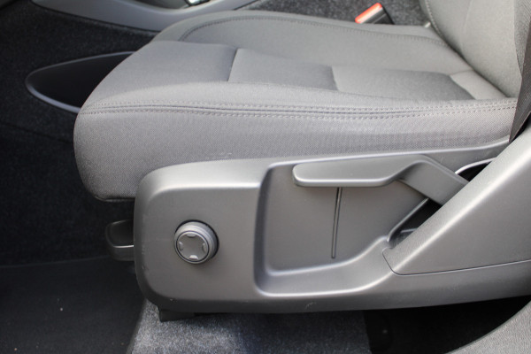 Volvo XC40 1.5 T3 Momentum | Trekhaak | Cruise control | Navigatie | Stoel/Stuurverwarming