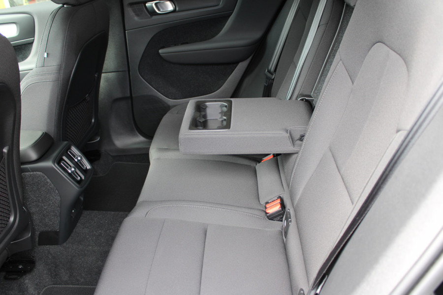 Volvo XC40 1.5 T3 Momentum | Trekhaak | Cruise control | Navigatie | Stoel/Stuurverwarming