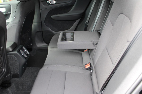 Volvo XC40 1.5 T3 Momentum | Trekhaak | Cruise control | Navigatie | Stoel/Stuurverwarming