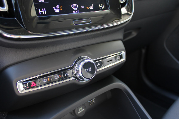 Volvo XC40 1.5 T3 Momentum | Trekhaak | Cruise control | Navigatie | Stoel/Stuurverwarming