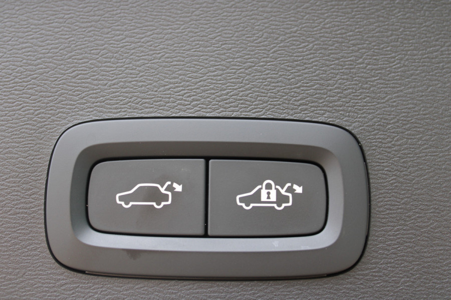 Volvo XC40 1.5 T3 Momentum | Trekhaak | Cruise control | Navigatie | Stoel/Stuurverwarming