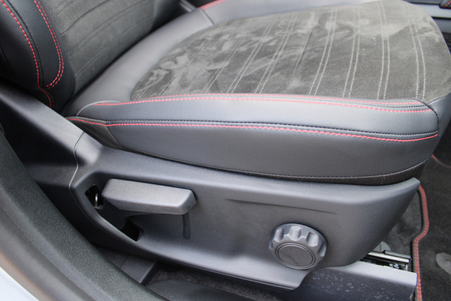 Ford Kuga 2.5 PHEV Graphite Tech Edition | Panoramadak | Trekhaak | BLIS | Full Options