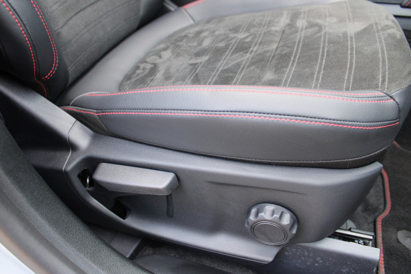 Ford Kuga 2.5 PHEV Graphite Tech Edition | Panoramadak | Trekhaak | BLIS | Full Options