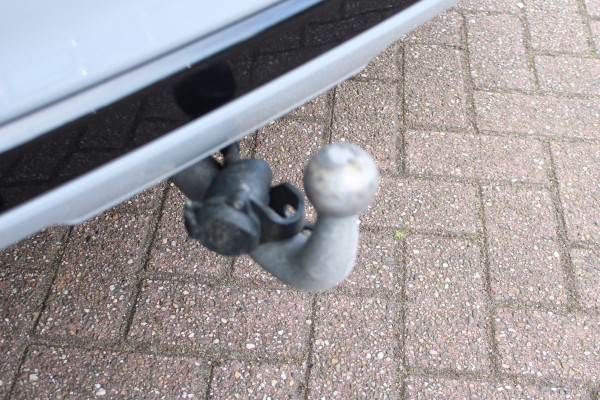 Ford Kuga 2.5 PHEV Graphite Tech Edition | Panoramadak | Trekhaak | BLIS | Full Options