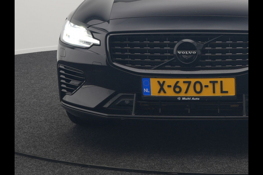 Volvo S60 Recharge T8 AWD R-Design Plug in Hybrid 391pk Black Dealer O.H PHEV | Schuifdak | Bowers & Wilkins | Head Up | Adaptive Cruise | 360 Camera | Luxe Lederen Sportstoelen Massage & Memory | 19"L.M | Keyless | Navigatie |