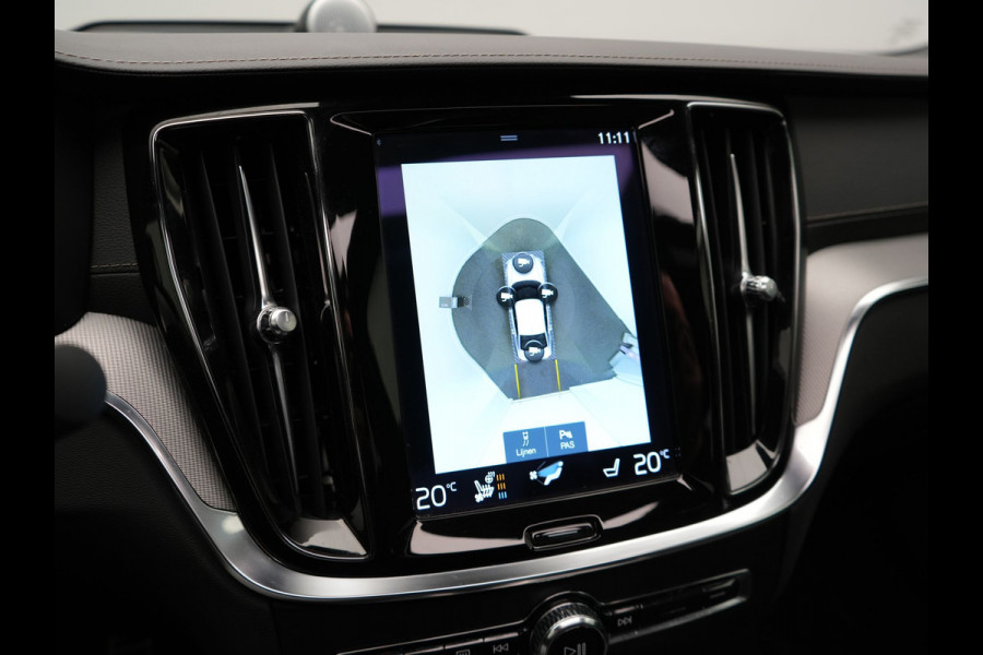 Volvo S60 Recharge T8 AWD R-Design Plug in Hybrid 391pk Black Dealer O.H PHEV | Schuifdak | Bowers & Wilkins | Head Up | Adaptive Cruise | 360 Camera | Luxe Lederen Sportstoelen Massage & Memory | 19"L.M | Keyless | Navigatie |