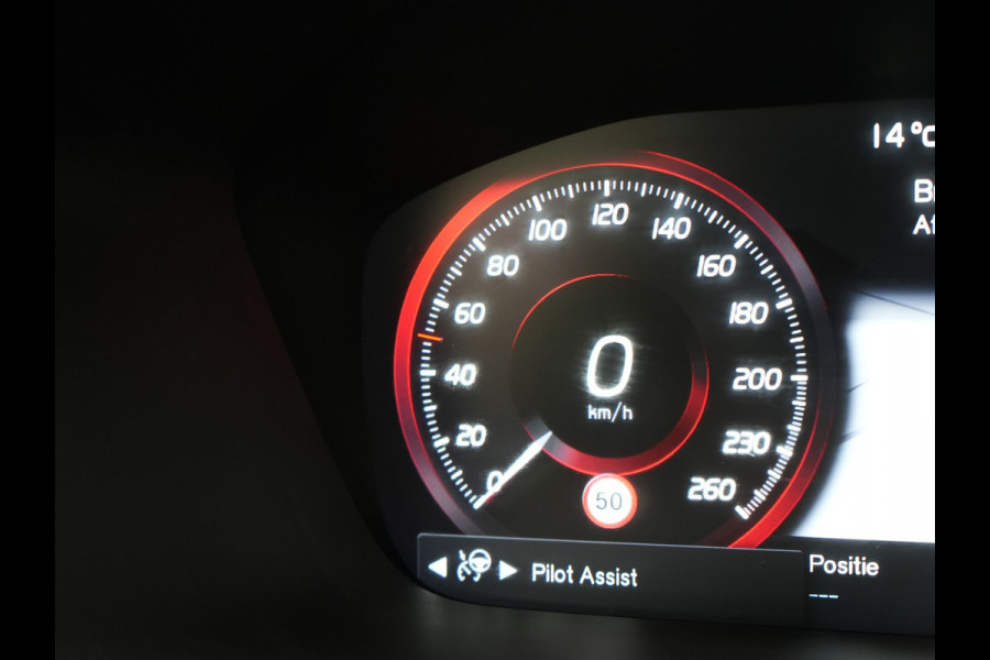 Volvo S60 Recharge T8 AWD R-Design Plug in Hybrid 391pk Black Dealer O.H PHEV | Schuifdak | Bowers & Wilkins | Head Up | Adaptive Cruise | 360 Camera | Luxe Lederen Sportstoelen Massage & Memory | 19"L.M | Keyless | Navigatie |