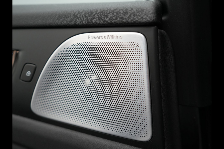 Volvo S60 Recharge T8 AWD R-Design Plug in Hybrid 391pk Black Dealer O.H PHEV | Schuifdak | Bowers & Wilkins | Head Up | Adaptive Cruise | 360 Camera | Luxe Lederen Sportstoelen Massage & Memory | 19"L.M | Keyless | Navigatie |