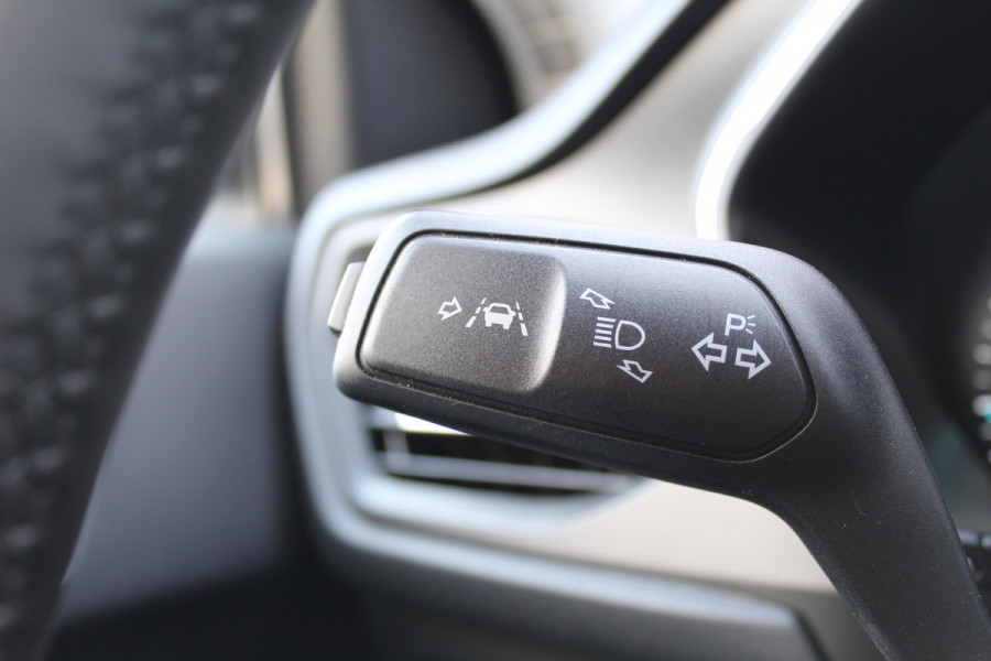 Ford Focus 1.0 EcoBoost Hybrid 125PK Active | Adaptieve Cruis | BLIS | Led | Navigatie | Winterpack