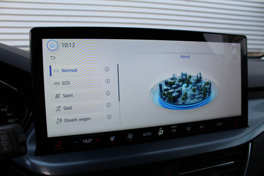 Ford Focus 1.0 EcoBoost Hybrid 125PK Active | Adaptieve Cruis | BLIS | Led | Navigatie | Winterpack