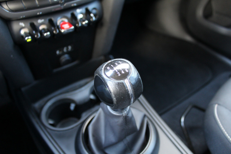 MINI Countryman 1.5 136PK Cooper | H&K | Navigatie | Bluetooth | Origin NL