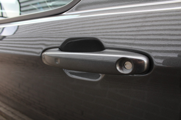 Ford Transit Custom 300 2.0 TDCI L2H1 Limited | Adaptieve Cruise  | Trekhaak | Laadruimte betimmering | Winterpack