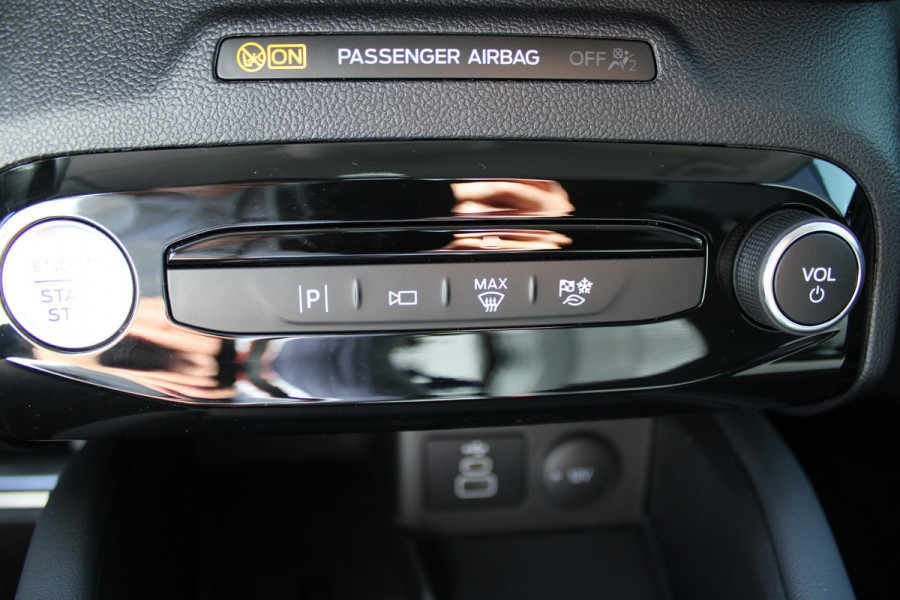 Ford Kuga 2.5 PHEV Active X | Winterpakket | Technology pack | BLIS | Navigatie | Head-up