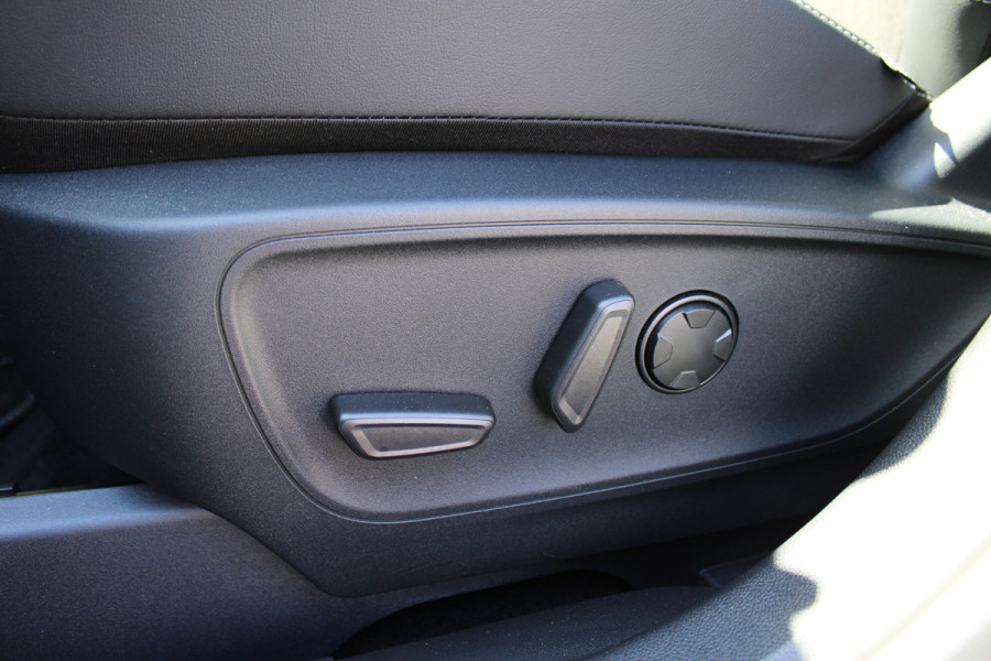 Ford Kuga 2.5 PHEV Active X | Winterpakket | Technology pack | BLIS | Navigatie | Head-up