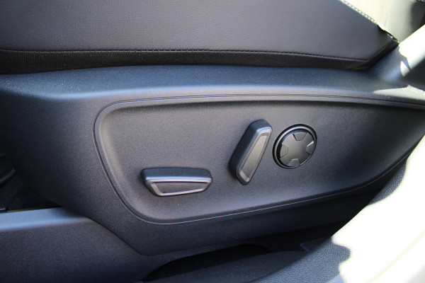 Ford Kuga 2.5 PHEV Active X | Winterpakket | Technology pack | BLIS | Navigatie | Head-up