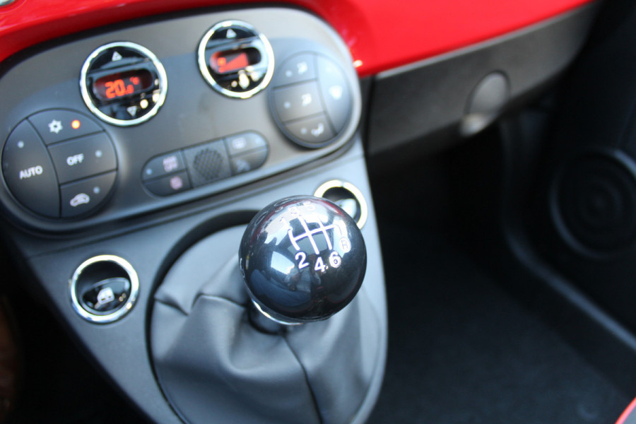 Fiat 500 1.0 Hybrid RED | Panoramadak | Special Edition | Navigatie | Cruise Control