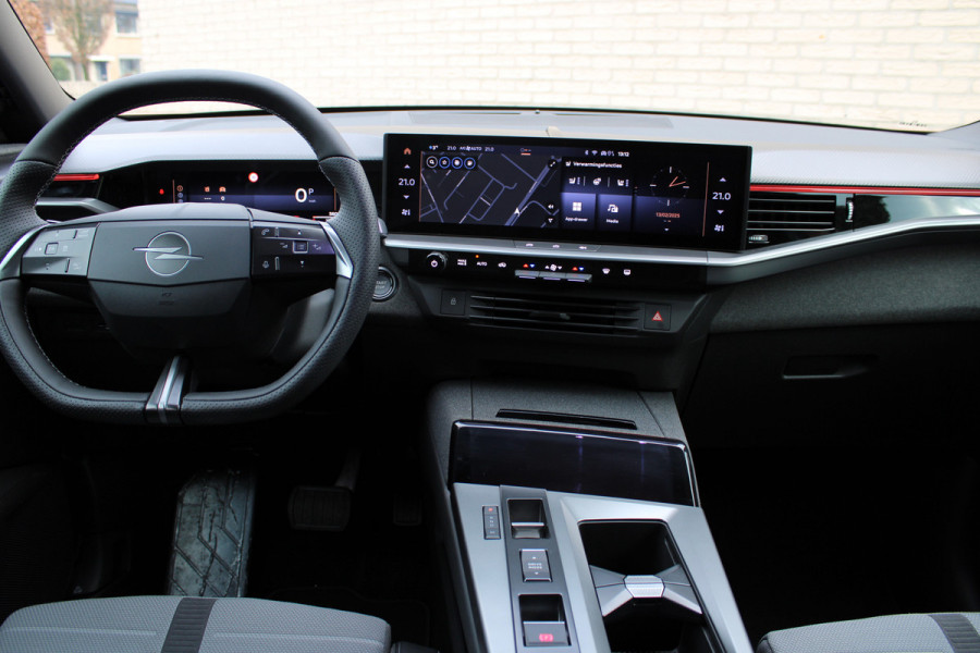 Opel Grandland 1.2 Turbo Hybrid GS NIEUW MODEL | Navigatie | AGR | Gelijk beschikbaar