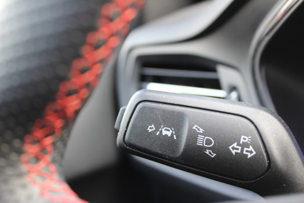 Ford FOCUS Wagon 1.0 EcoBoost 155PK Hybrid ST Line X | Panoramadak | Trekhaak | AGR | Elektrische achterklep | B&O