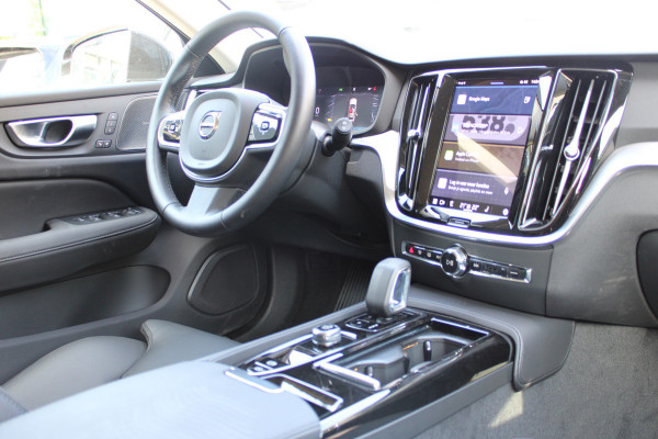 Volvo V60 2.0 T6 Plug-in hybrid AWD Plus Bright | H/K | 360 Camera | Winterpack | Led | Driver assistance