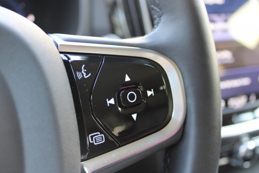 Volvo V60 2.0 T6 Plug-in hybrid AWD Plus Bright | H/K | 360 Camera | Winterpack | Led | Driver assistance