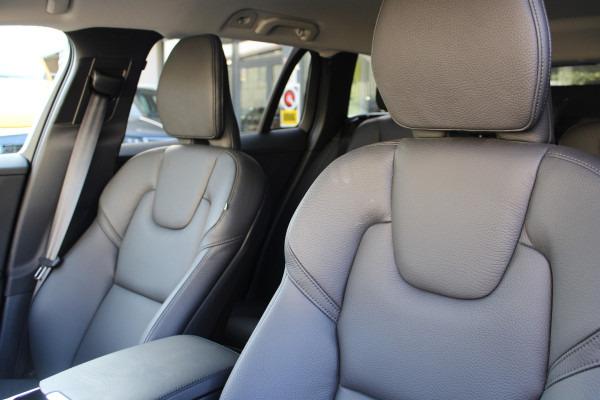 Volvo V60 2.0 T6 Plug-in hybrid AWD Plus Bright | H/K | 360 Camera | Winterpack | Led | Driver assistance