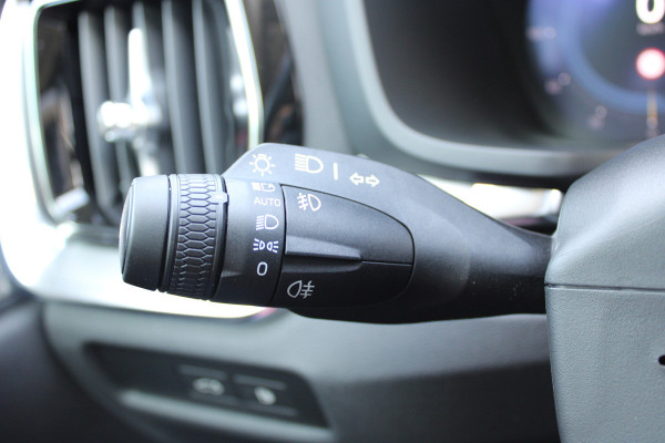 Volvo V60 2.0 T6 Plug-in hybrid AWD Plus Bright | H/K | 360 Camera | Winterpack | Led | Driver assistance