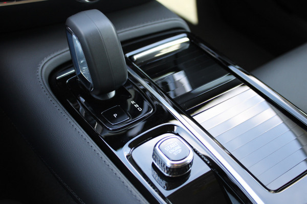 Volvo V60 2.0 T6 Plug-in hybrid AWD Plus Bright | H/K | 360 Camera | Winterpack | Led | Driver assistance