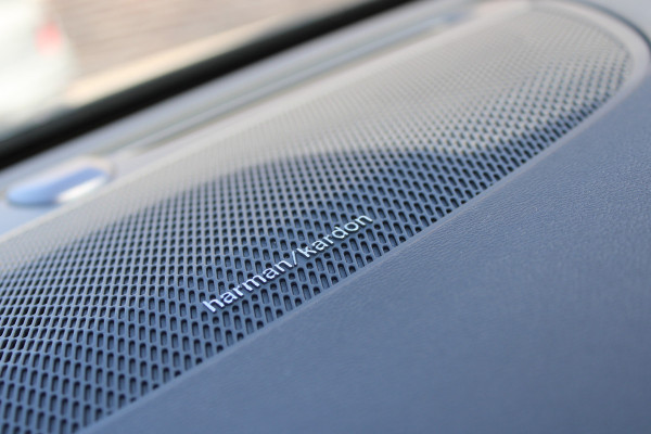 Volvo V60 2.0 T6 Plug-in hybrid AWD Plus Bright | H/K | 360 Camera | Winterpack | Led | Driver assistance