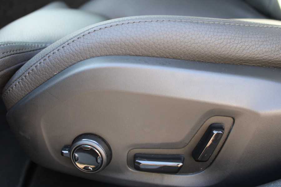 Volvo V60 2.0 T6 Plug-in hybrid AWD Plus Bright | H/K | 360 Camera | Winterpack | Led | Driver assistance