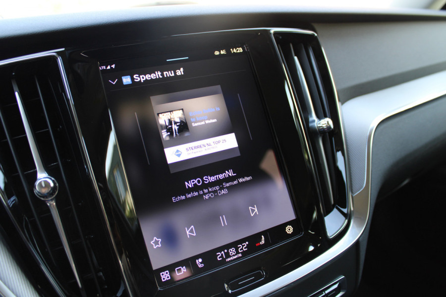 Volvo V60 2.0 T6 Plug-in hybrid AWD Plus Bright | H/K | 360 Camera | Winterpack | Led | Driver assistance